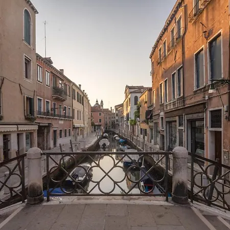 Accademia R&r Apartman *